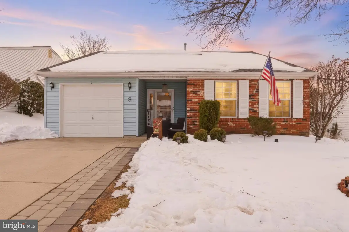 9 Deep Hollow Ln N, Columbus, NJ 08022 - #1