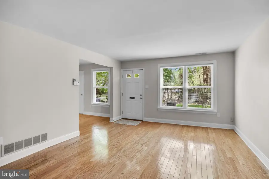 3039 Harbour Dr, Palmyra, NJ 08065 - #3