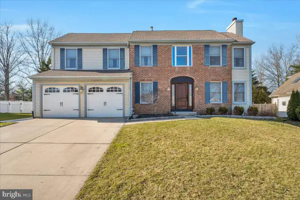 8 Dominion, MARLTON, NJ 08053