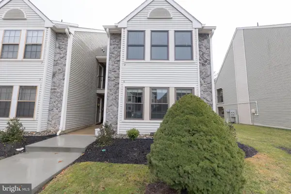 6 Chelmsford, MARLTON, NJ 08053