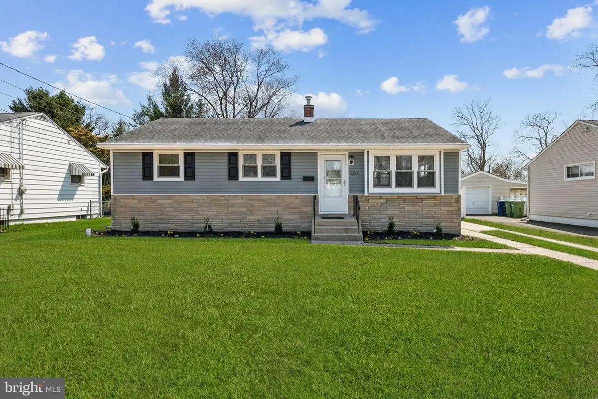 500 Charles St W, Palmyra, NJ 08065 - #1