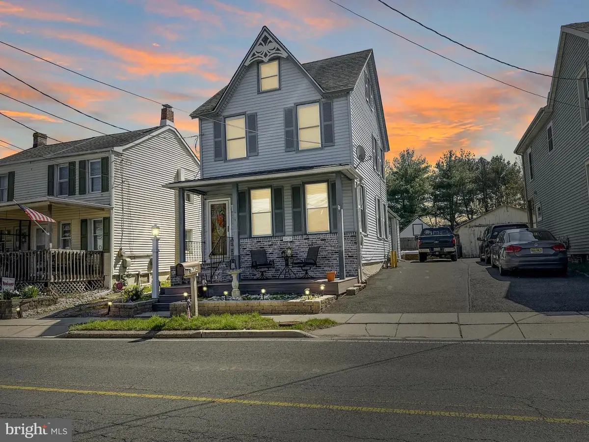 24734 E Main St, Columbus, NJ 08022 - #1