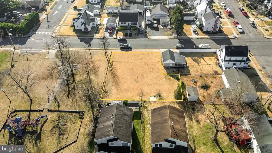 720 Oakland Ave, Burlington, NJ 08016 - #3