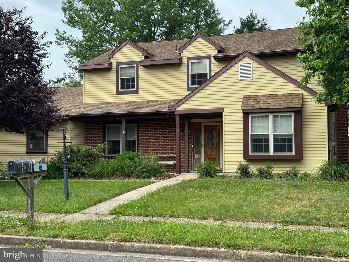 110 Thornwood Dr, Marlton, NJ 08053 - #1
