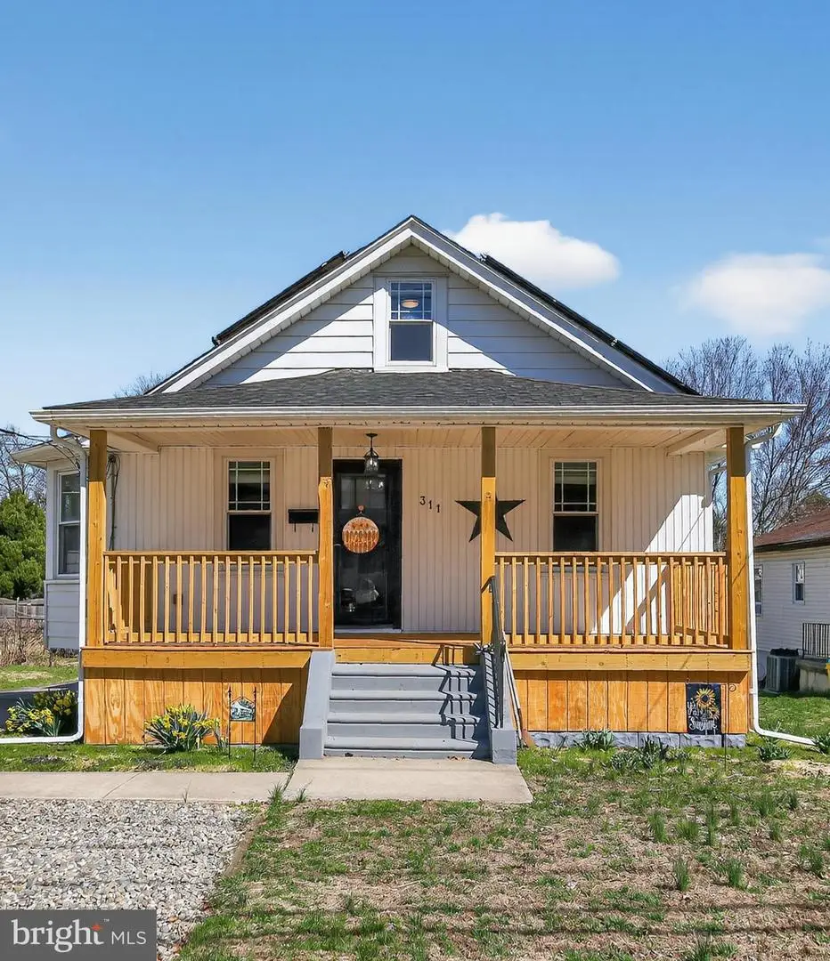 311 W Gradwell Ave, Maple Shade, NJ 08052 - #1