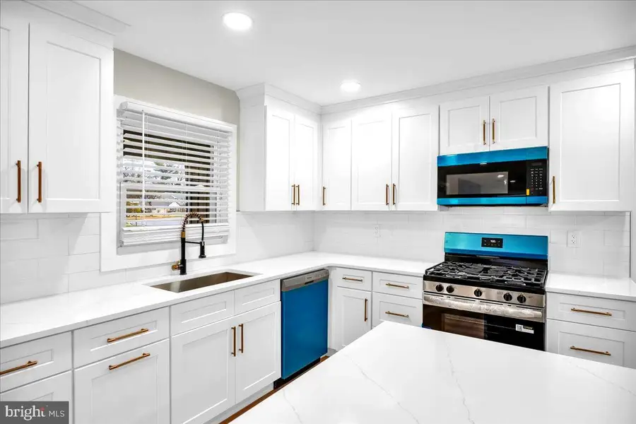 1 Hawley Pl, Willingboro, NJ 08046 - #2