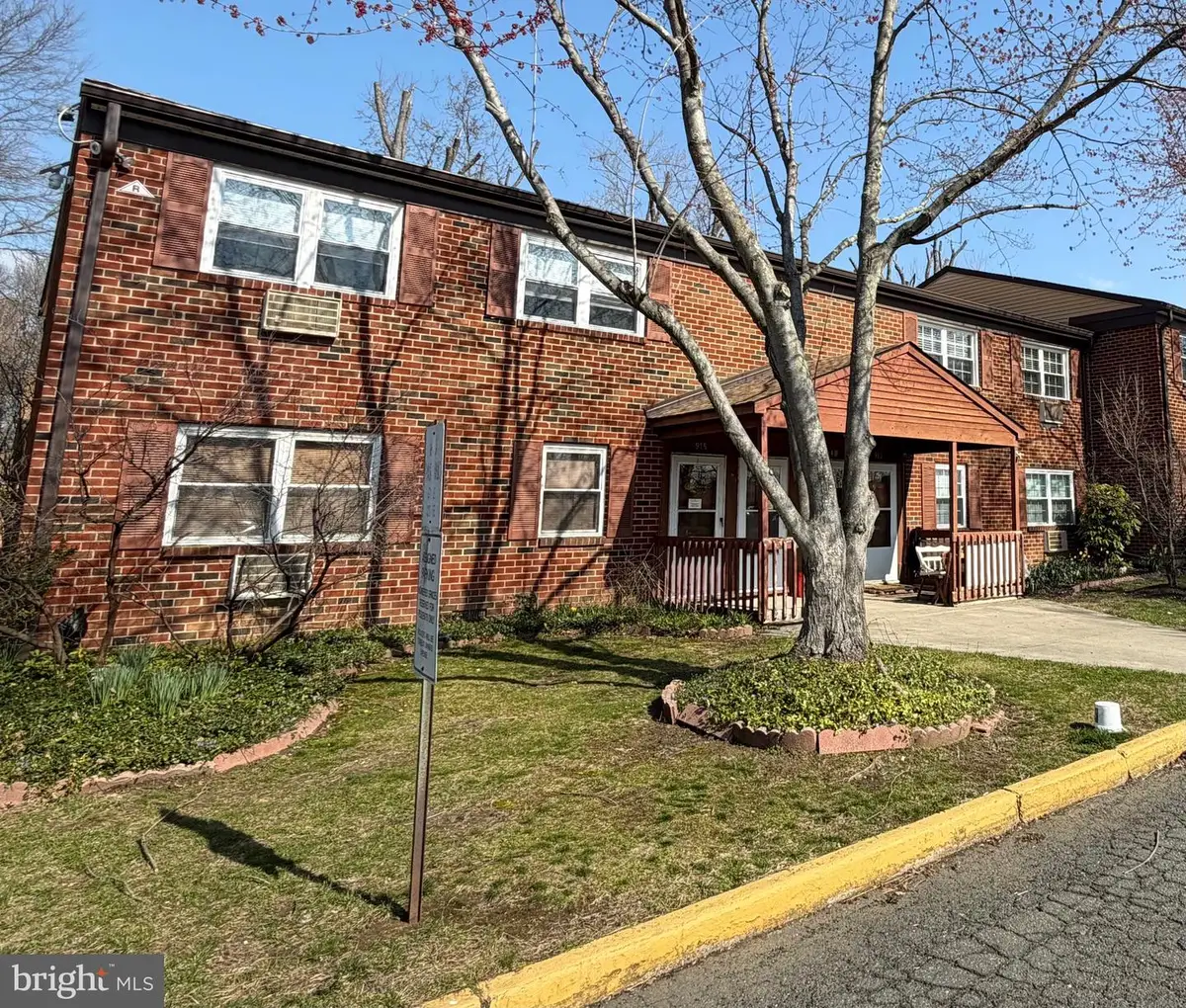 914 Garnet Dr, Burlington, NJ 08016 - #1