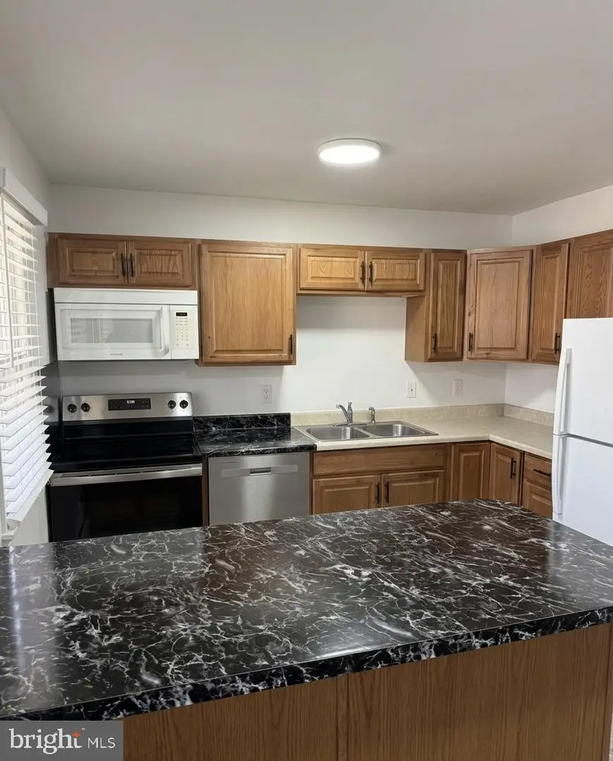 914 Garnet Dr, Burlington, NJ 08016 - #2