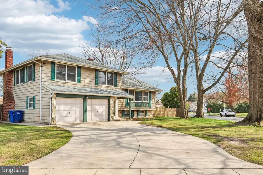 101 Leeds Rd, Mount Laurel, NJ 08054 - #3
