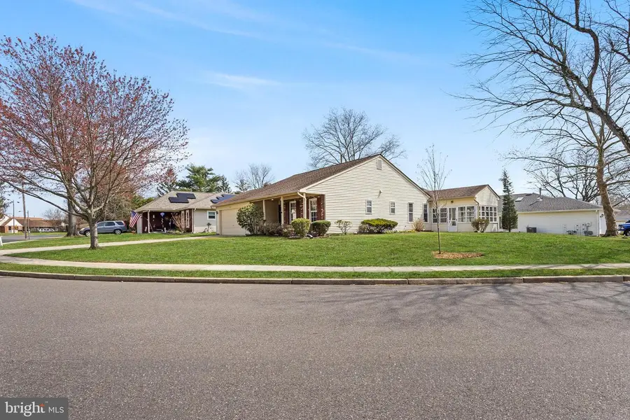 12 Candlelight Cir, Columbus, NJ 08022 - #2