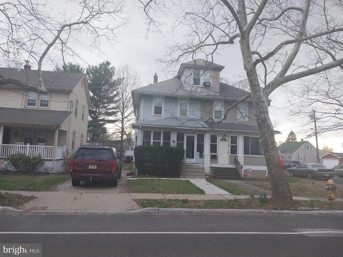 203 Cinnaminson Ave, Palmyra, NJ 08065 - #1