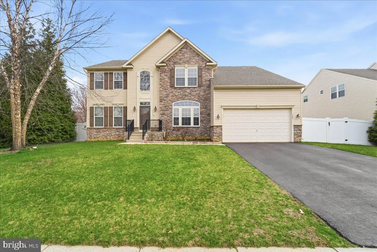 704 Varga Cir, Florence, NJ 08518 - #1