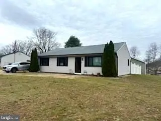 600 Arlene Dr, BROWNS MILLS, NJ 08015