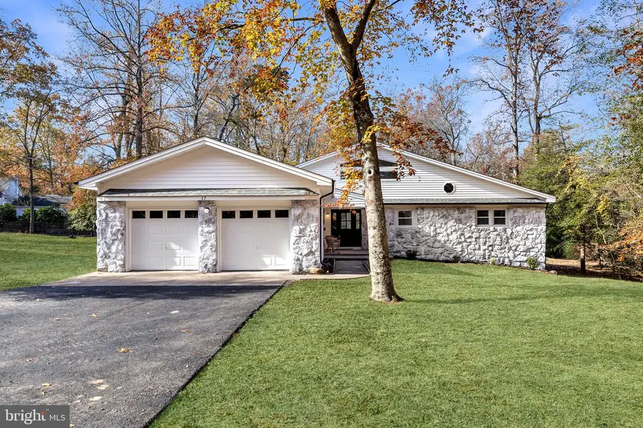 17 W Delaware Trl, Medford, NJ 08055 - #3