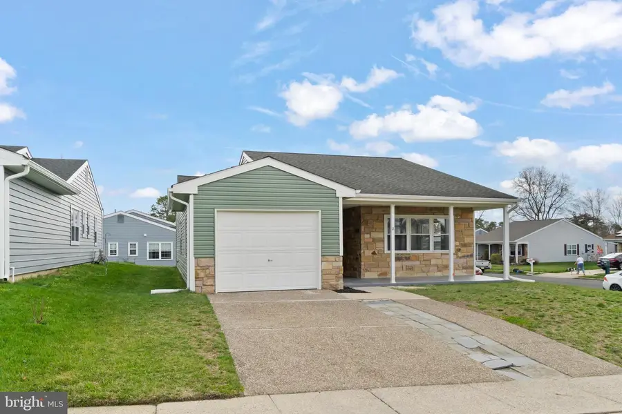 2 Farrington Ct, Leisuretowne, NJ 08088 - #3