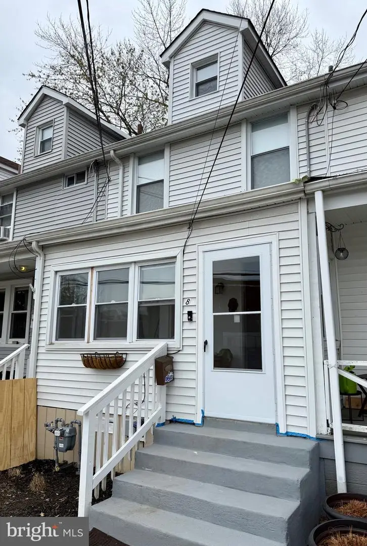 84 E Burlington St, Bordentown, NJ 08505 - #1