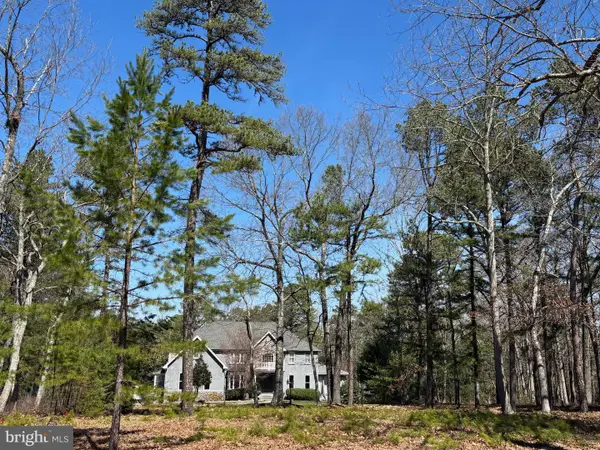 24 Serenity Ct, SOUTHAMPTON, NJ 08088