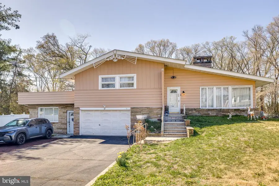 119 Fleetwood Ave, Mount Laurel, NJ 08054 - #2