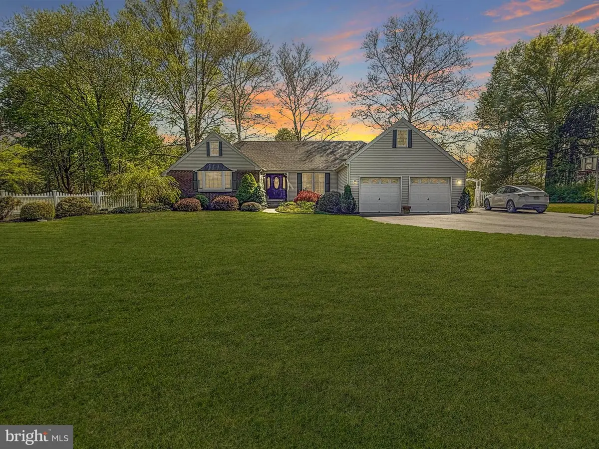 126 Juliustown Rd, Columbus, NJ 08022 - #1