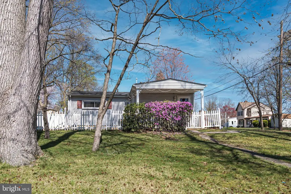 105 County Ave, Maple Shade, NJ 08052 - #1