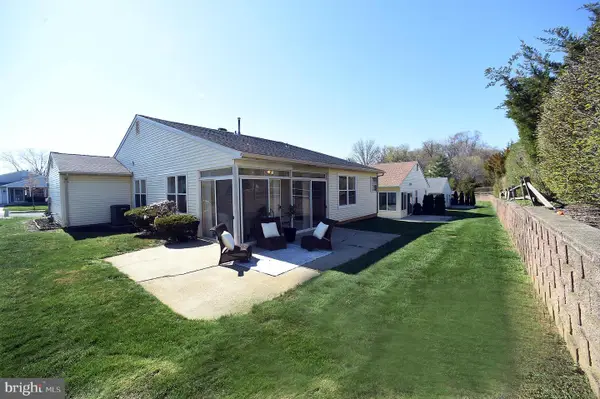 4 Deep Hollow Ln N, COLUMBUS, NJ 08022