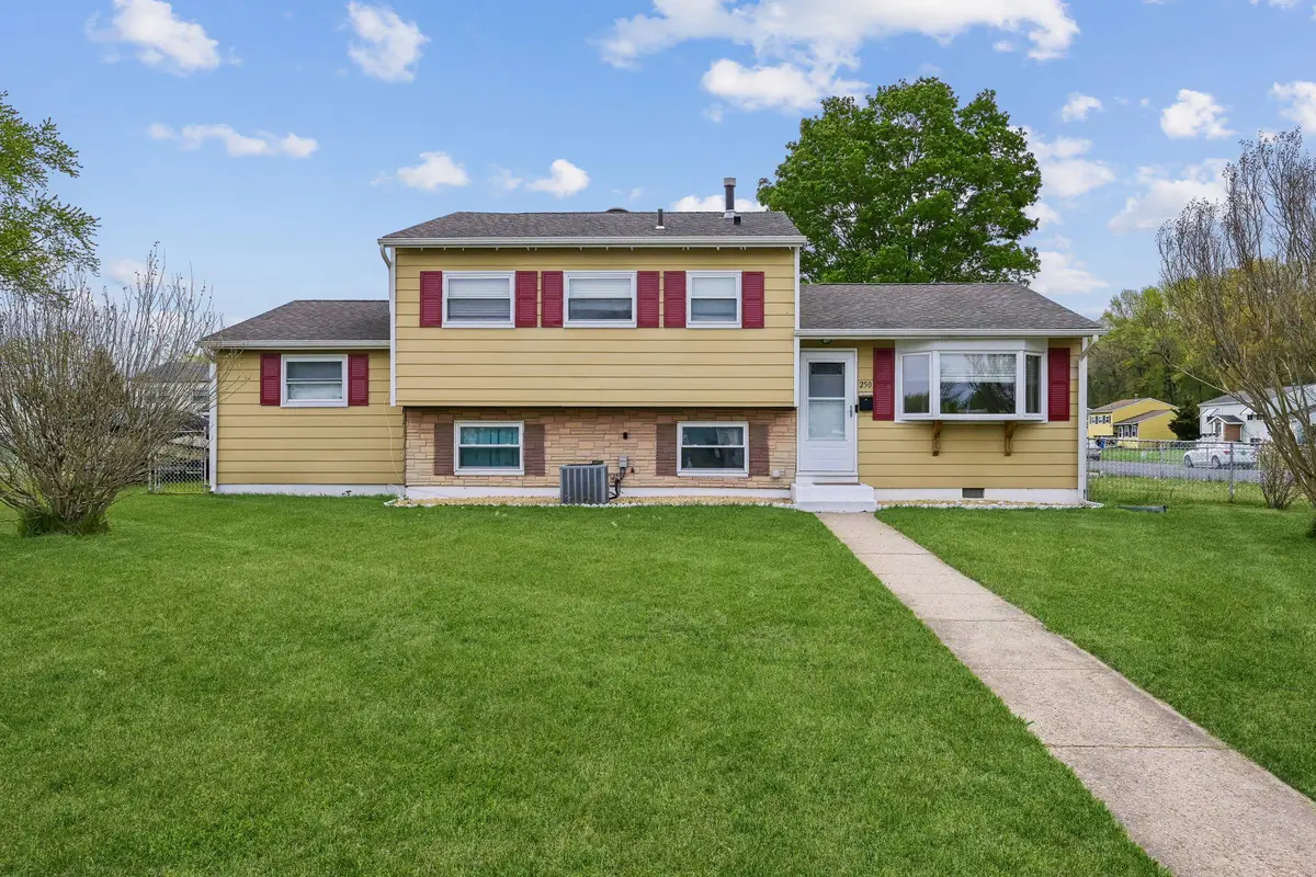 250 College Dr, Pemberton, NJ 08068 - #1