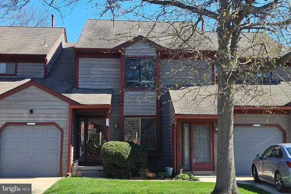 3303-a Chadbury Rd, MOUNT LAUREL, NJ 08054