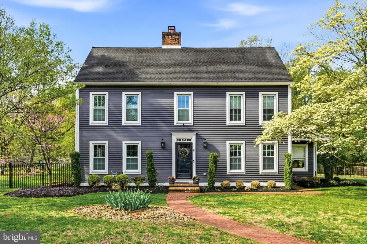 4 Cove Ct, Moorestown, NJ 08057 - #1