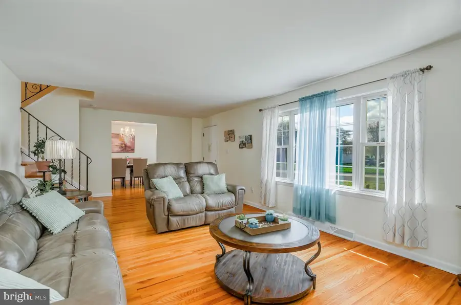 501 E Franklin Ave, Edgewater Park, NJ 08010 - #3
