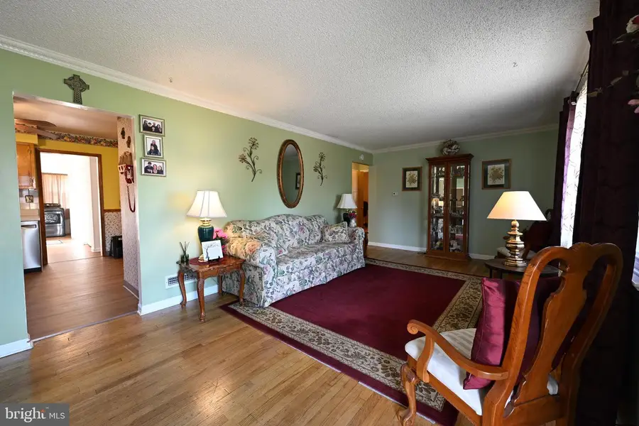 613 Wallace Ave, Roebling, NJ 08554 - #3