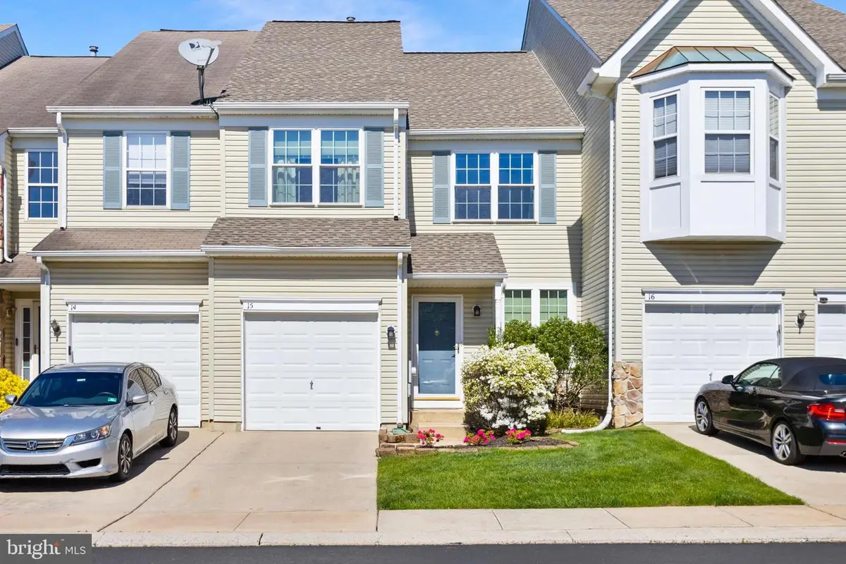 15 Barclay Ct, Bordentown, NJ 08505 - #1