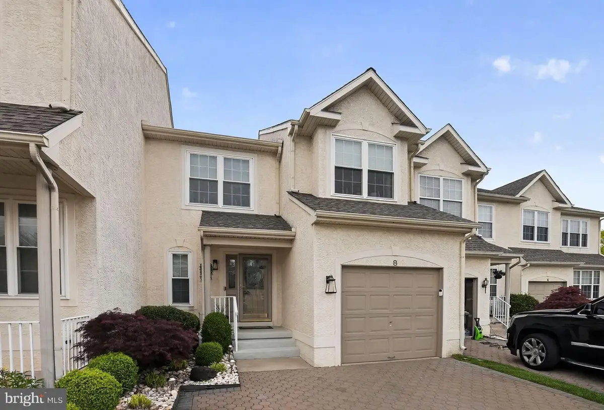 8 Heron Pointe Ct, Marlton, NJ 08053 - #1