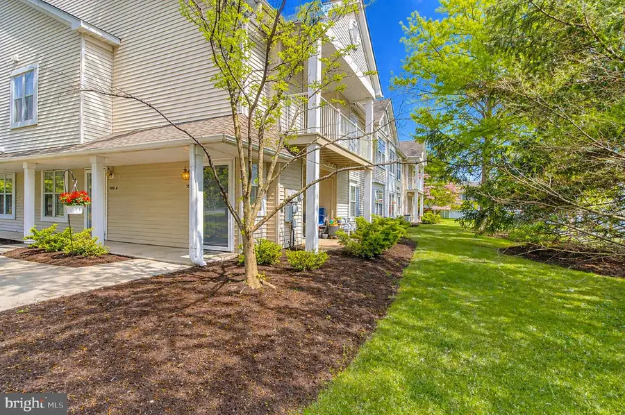 906-b Oliphant Ln, Mount Laurel, NJ 08054 - #2