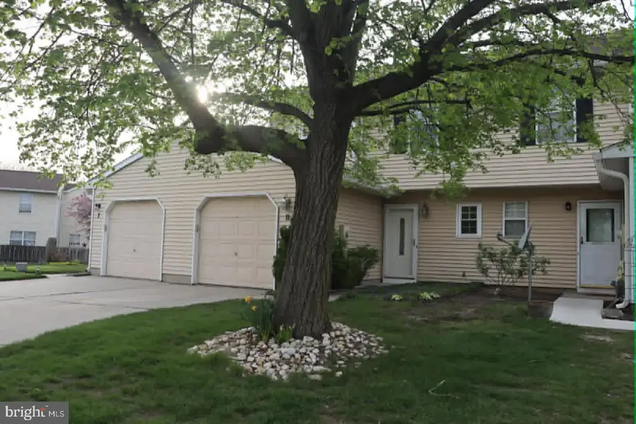8 Deerfield Ct, Bordentown, NJ 08505 - #3