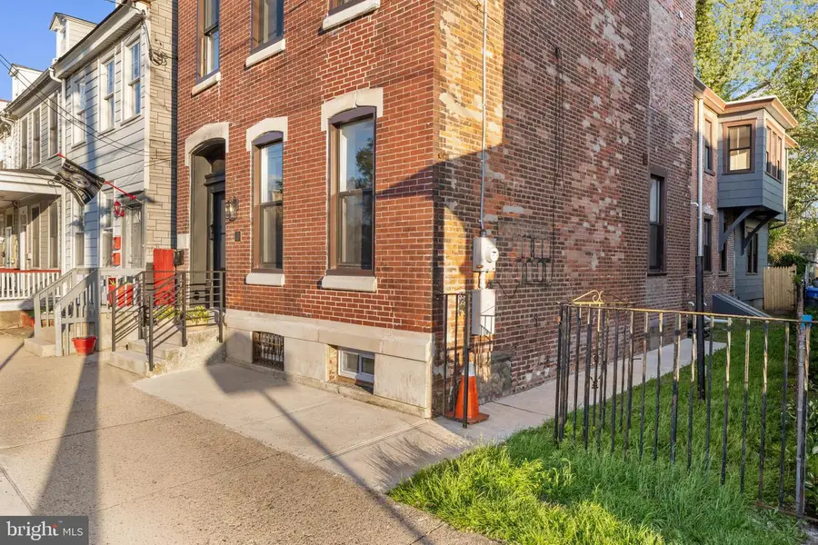 122 E Broad St, Burlington, NJ 08016 - #2