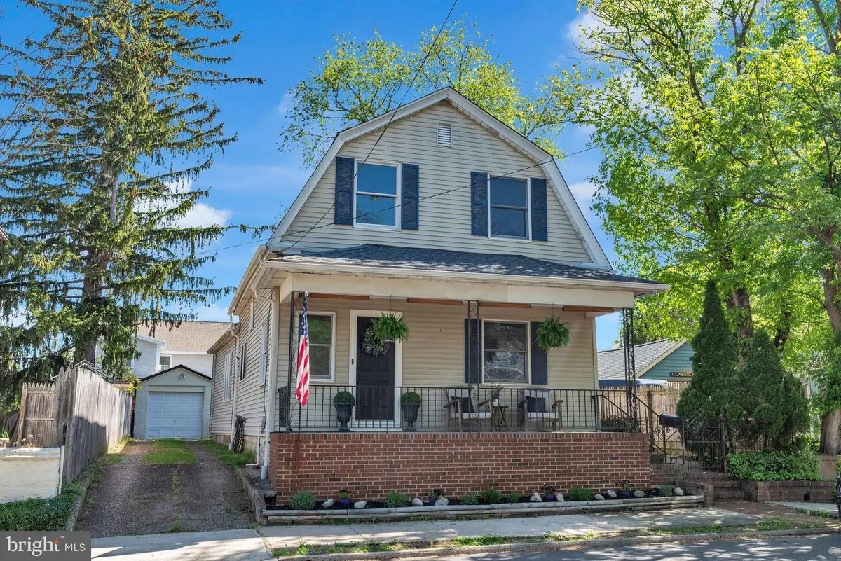 337 Willow St, Bordentown, NJ 08505 - #1