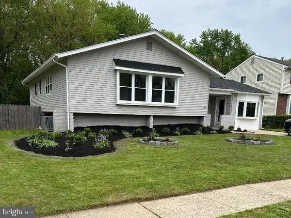 120 Canterbury Rd, MOUNT LAUREL, NJ 08054