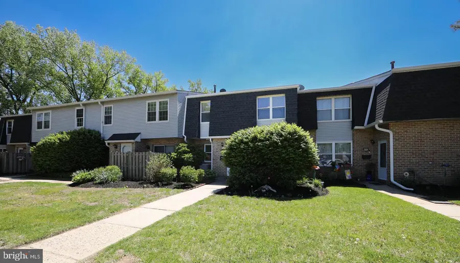 3049 Harbour Dr, Palmyra, NJ 08065 - #2