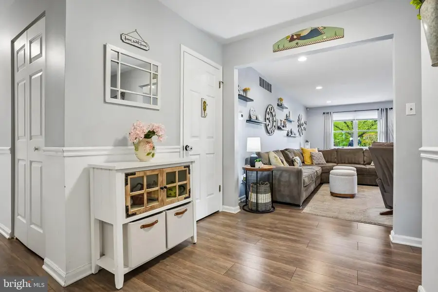 905 Bridgeboro St, Delran, NJ 08075 - #3