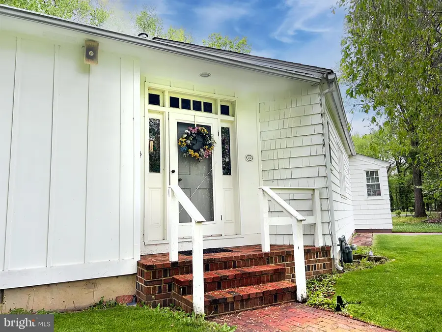 331 Bridgeboro Rd, Moorestown, NJ 08057 - #3