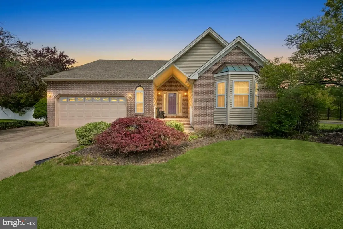 2 Vincent Dr, Burlington, NJ 08016 - #1