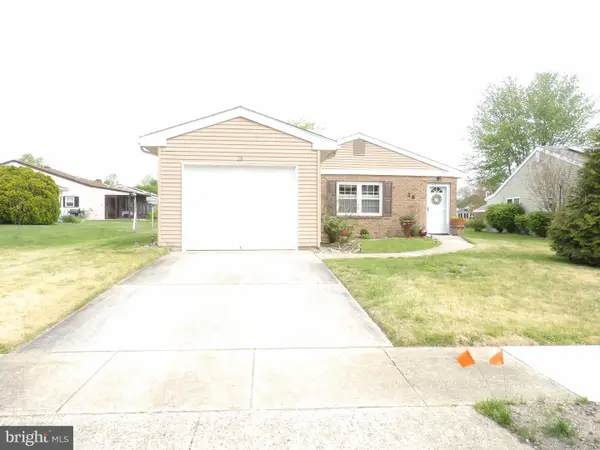 26 Thornbury Pl, SOUTHAMPTON, NJ 08088