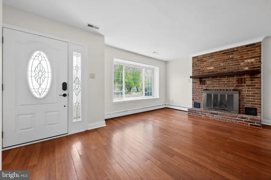 302 Windsor Ln, Marlton, NJ 08053 - #2