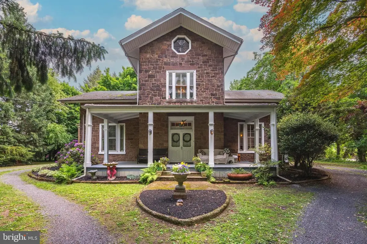 705 Woodlane Rd, Beverly, NJ 08010 - #1
