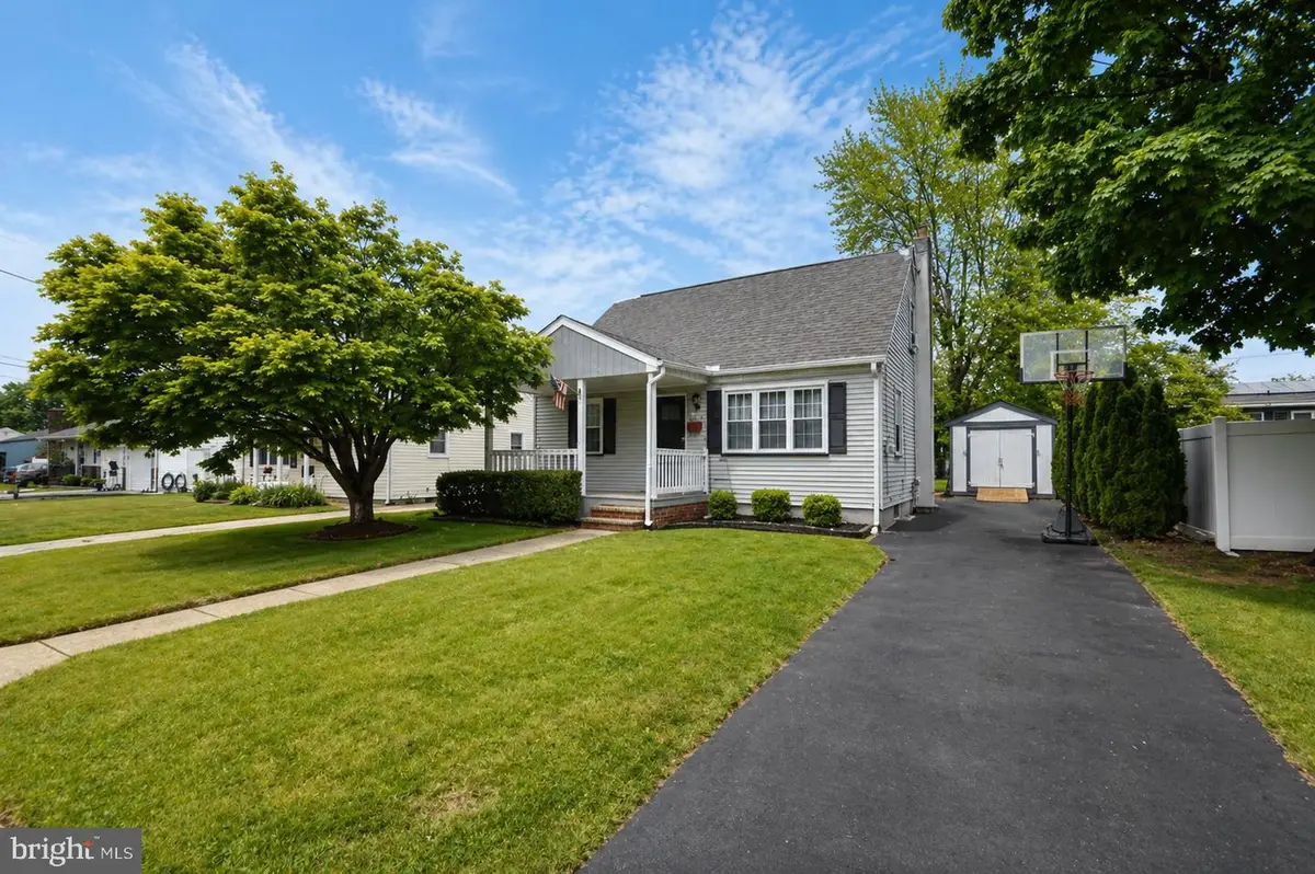 437 E 5th St E, Florence, NJ 08518 - #1