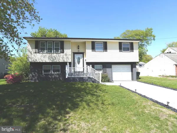 33 Sycamore Dr, BURLINGTON, NJ 08016