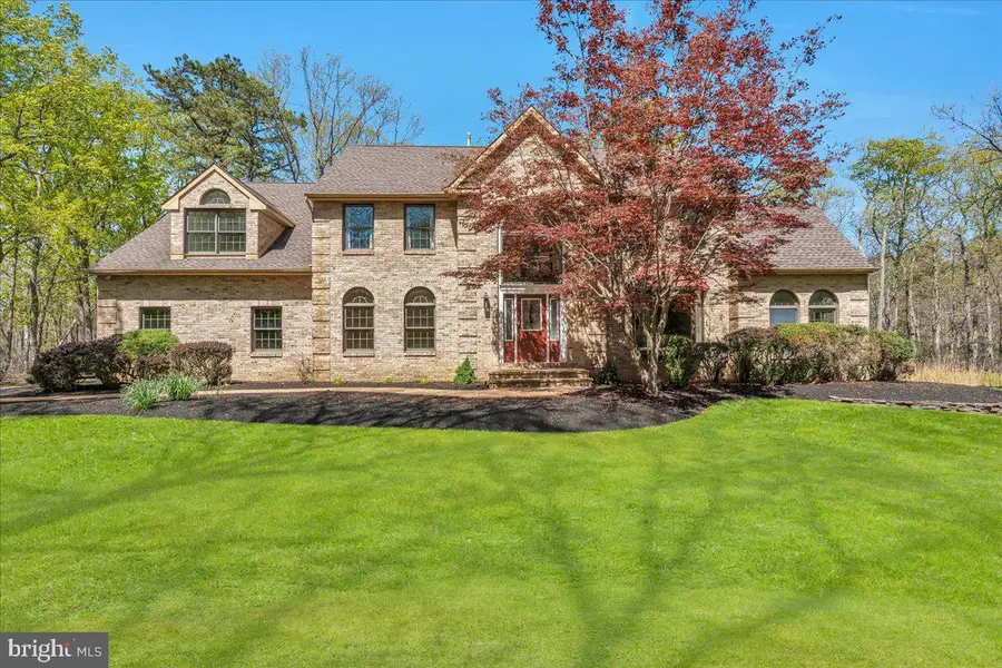 5 Hamilton Ct, Southampton, NJ 08088 - #2