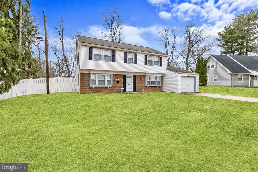 8 Hawkins Ln, Willingboro, NJ 08046 - #2