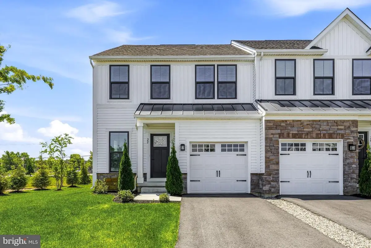 22 Cinnamon Ln, Mount Laurel, NJ 08054 - #1