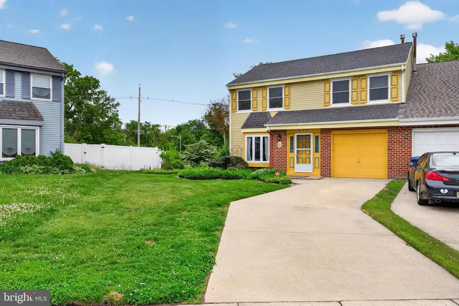 210 Burnam Wood Dr, Mount Laurel, NJ 08054 - #2